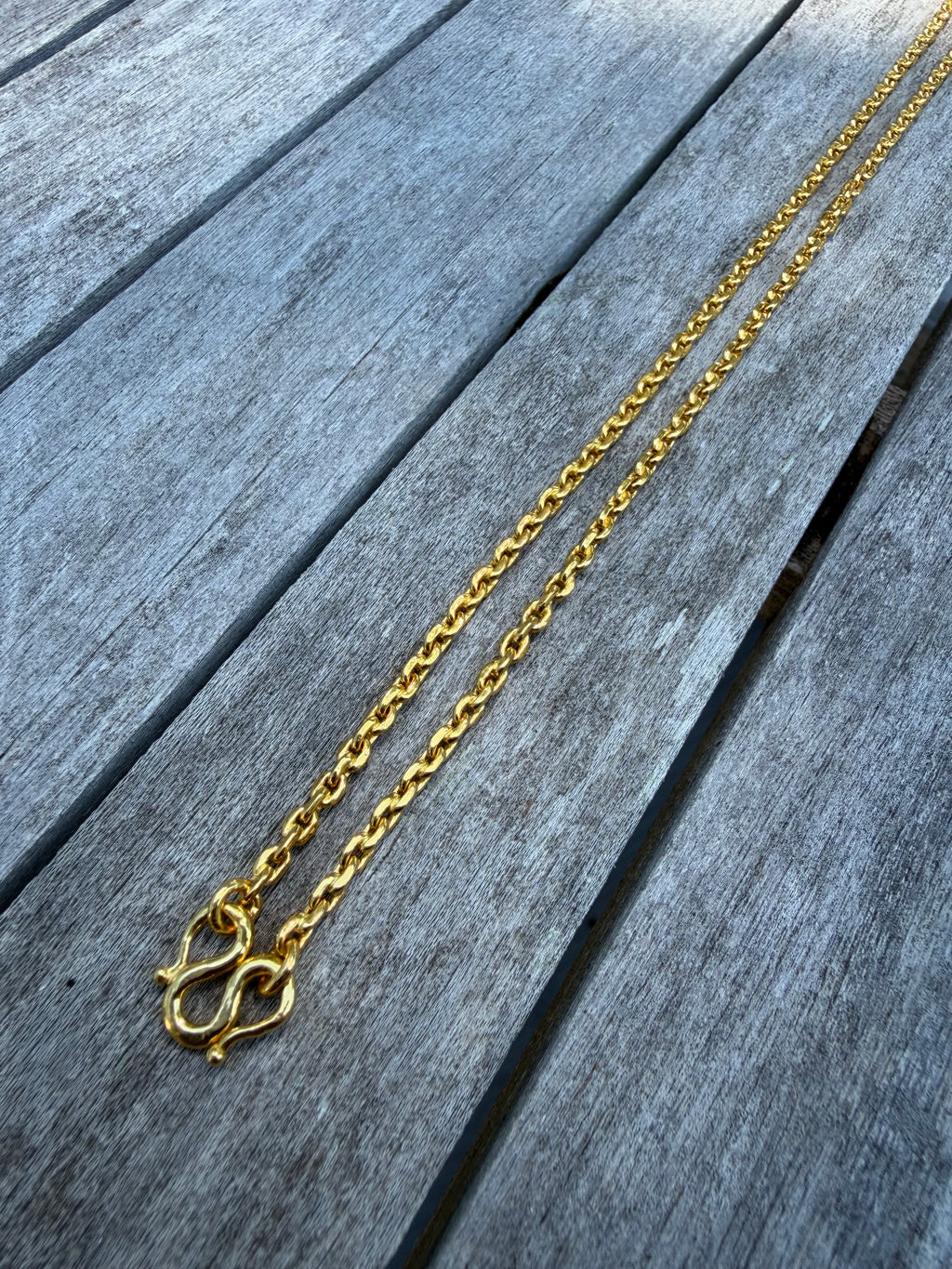 37.6g | 23.5" | 2.3mm Anchor Chain | 24k
