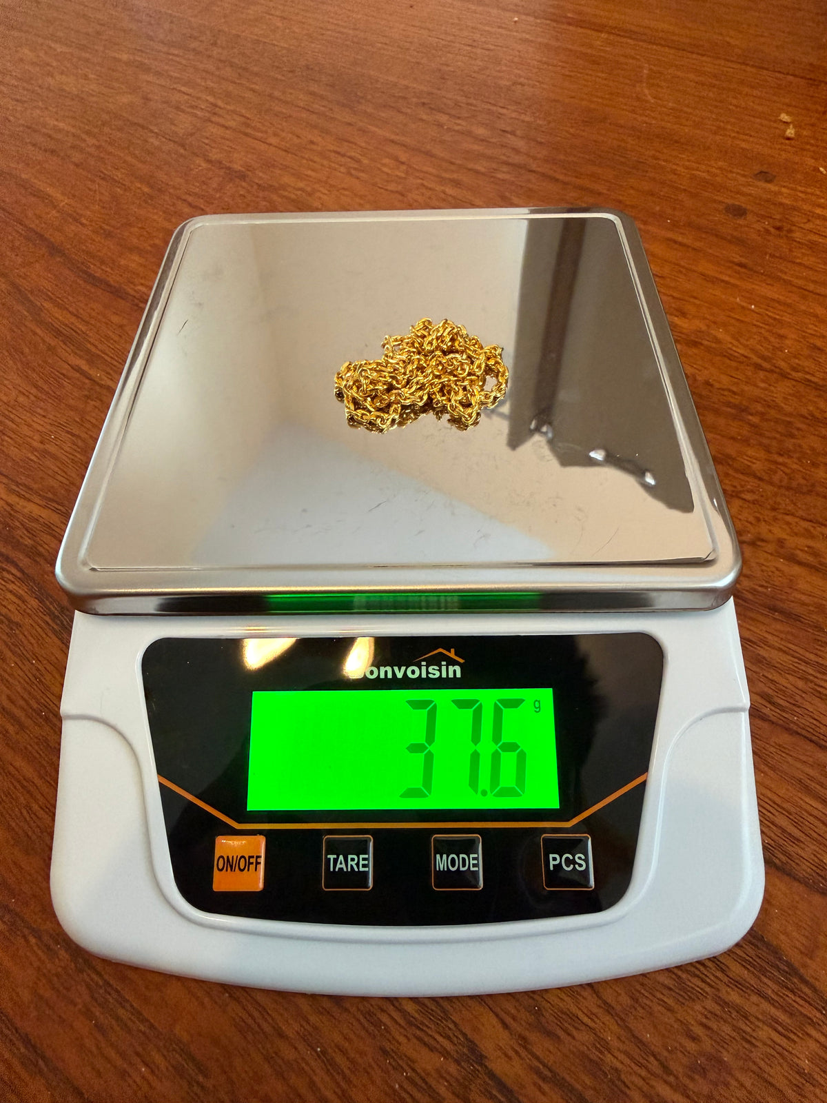 37.6g | 23.5" | 2.3mm Anchor Chain | 24k