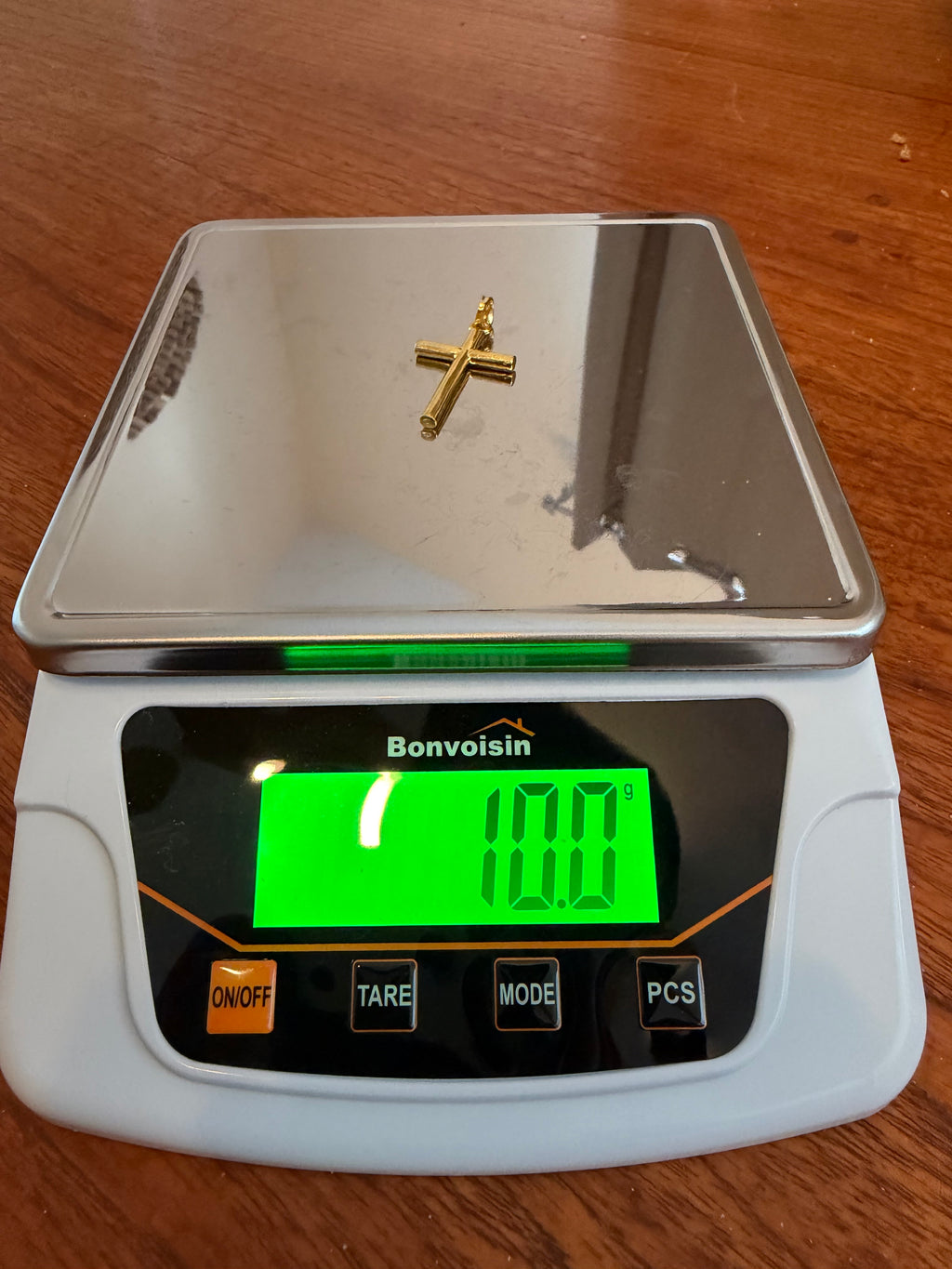 10g | 37 x 22mm Cross | 24k
