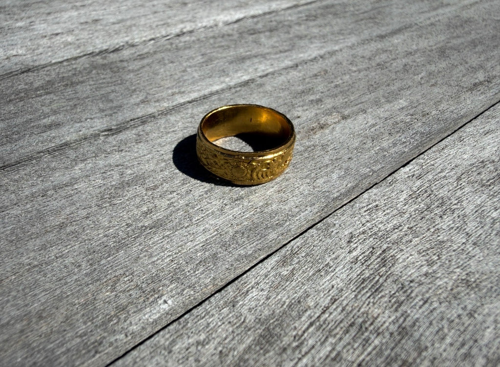 12.8g | Size 9 | 24k | Mural Band