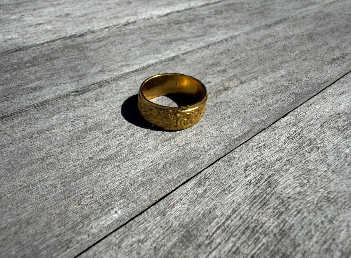 12.8g | Size 9 | 24k | Mural Band
