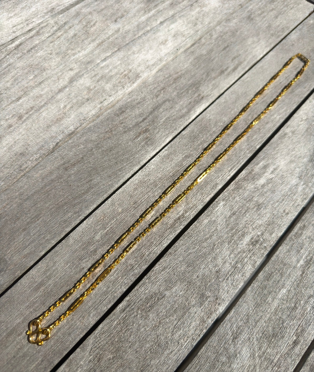 30g |23.5" | 2.5mm Nugget/Bar Chain | 24k