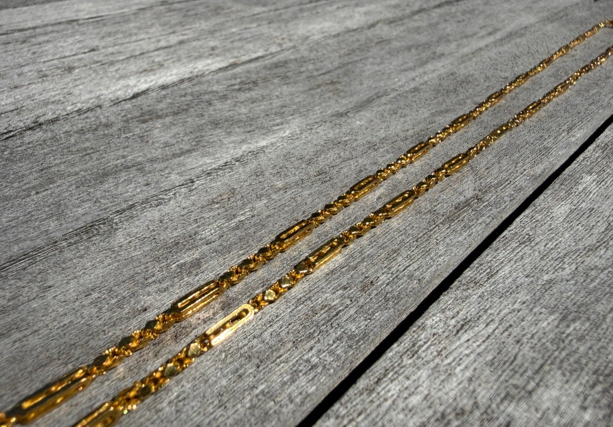 30g |23.5" | 2.5mm Nugget/Bar Chain | 24k