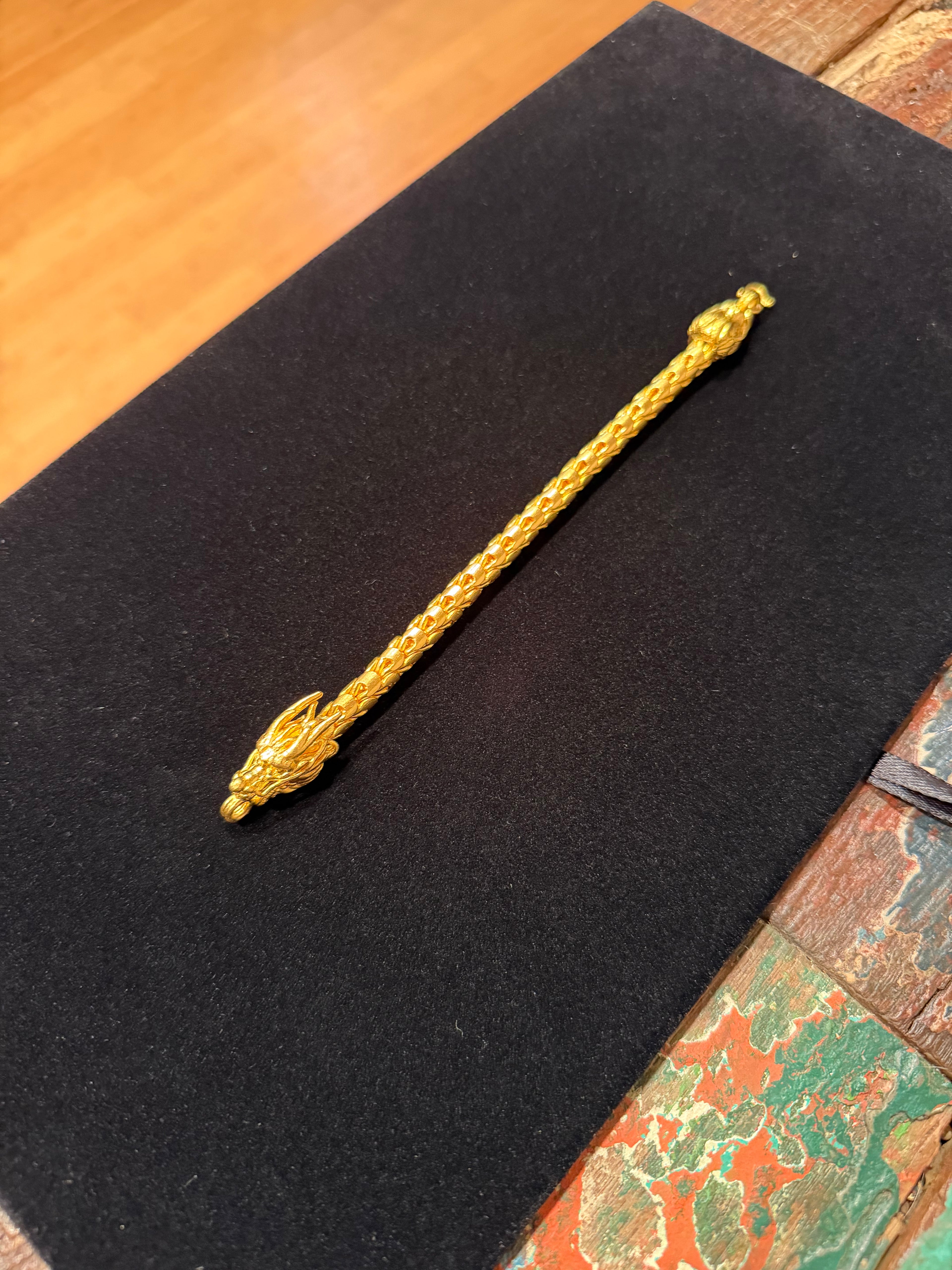 111g | 6.9mm | 7.5” | 24k Dragon Biting Tail Bracelet