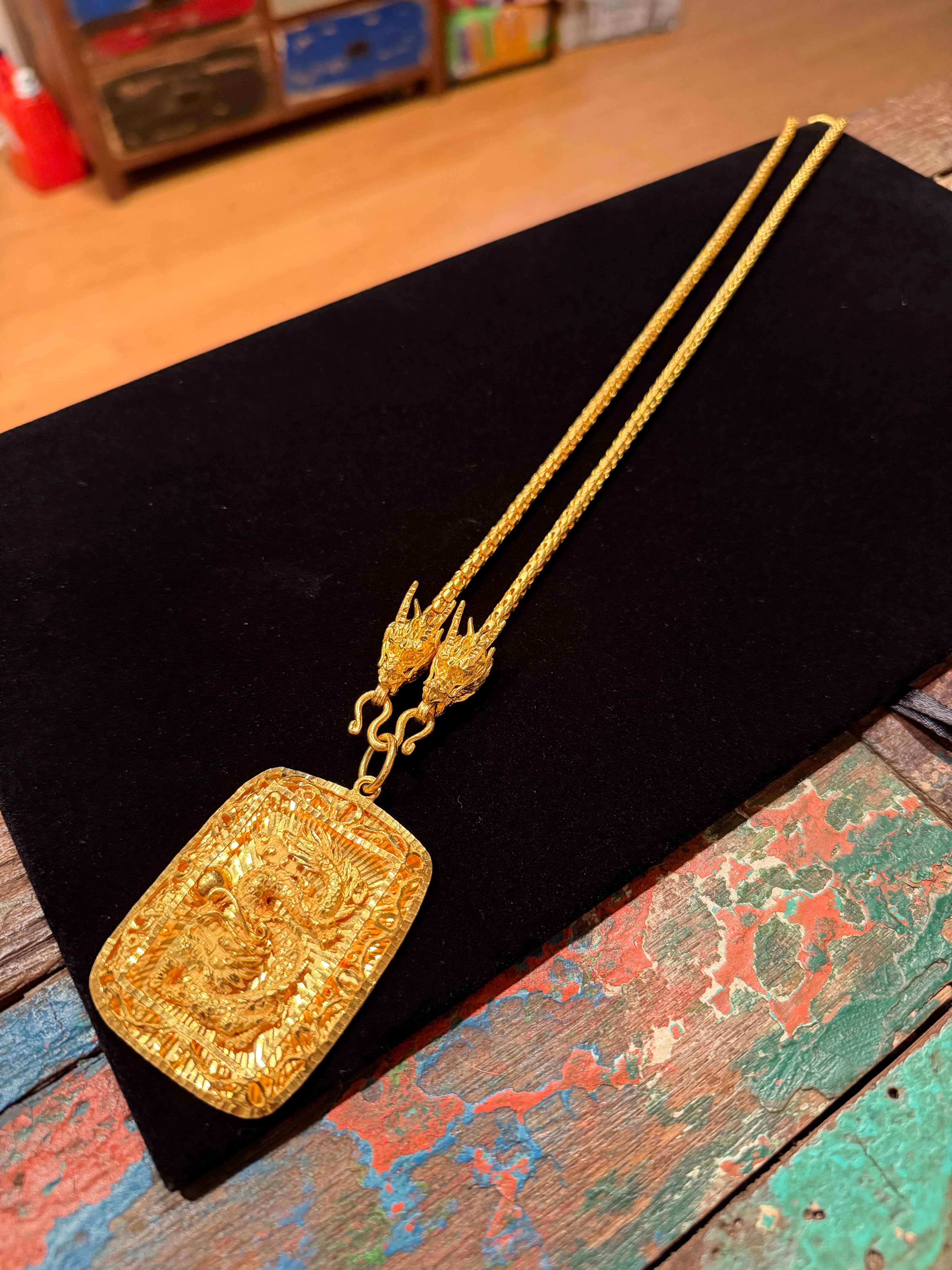 188.7g | 4.2mm | 26” | 24k Twin Dragon Scale Chain and Pendant